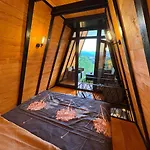 A-frame Luxury House Near With Hot Tub 別荘 トラヴニク
