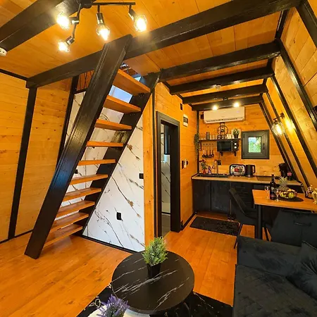 A-Frame Luxury House Near Travnik With Hot Tub Casa de Férias Nova Bila