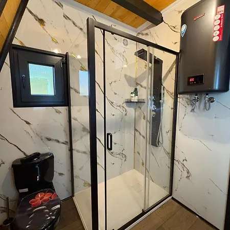 Casa de Férias A-Frame Luxury House Near Travnik With Hot Tub