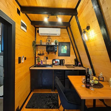 A-Frame Luxury House Near Travnik With Hot Tub Casa de Férias