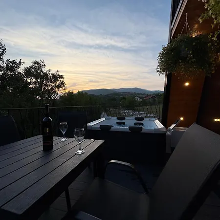 A-Frame Luxury House Near Travnik With Hot Tub Casa de Férias Nova Bila