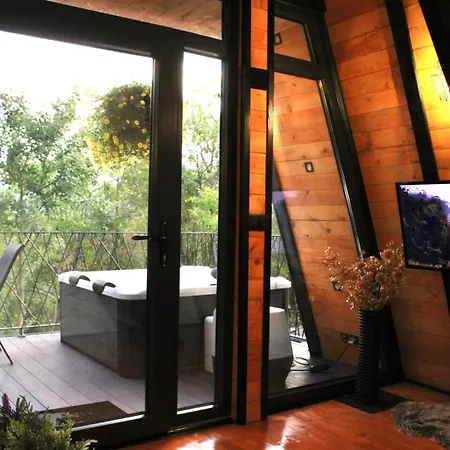 Casa de Férias A-Frame Luxury House Near Travnik With Hot Tub