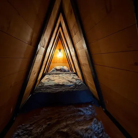 A-frame Luxury House Near With Hot Tub * 特拉夫尼克