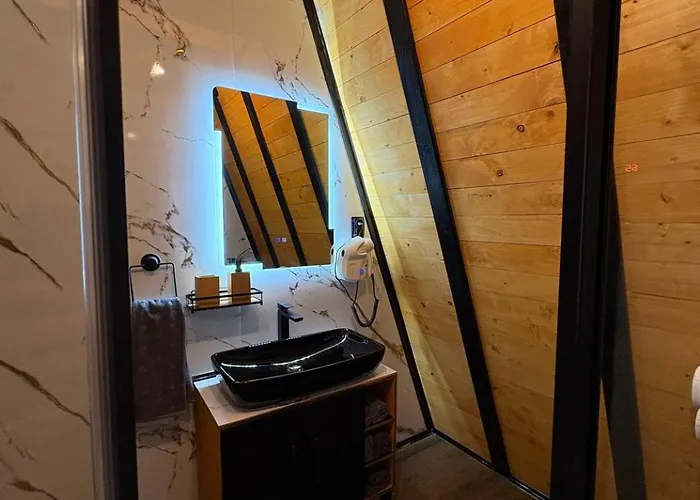 度假居 A-frame Luxury House Near Travnik With Hot Tub