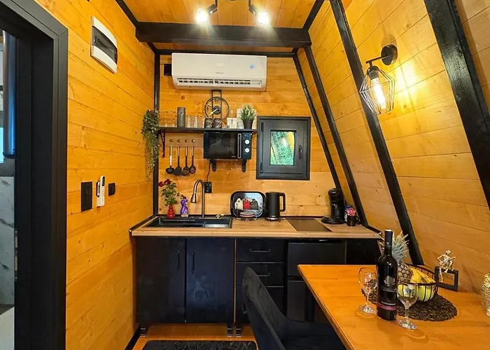 A-frame Luxury House Near Travnik With Hot Tub 度假居