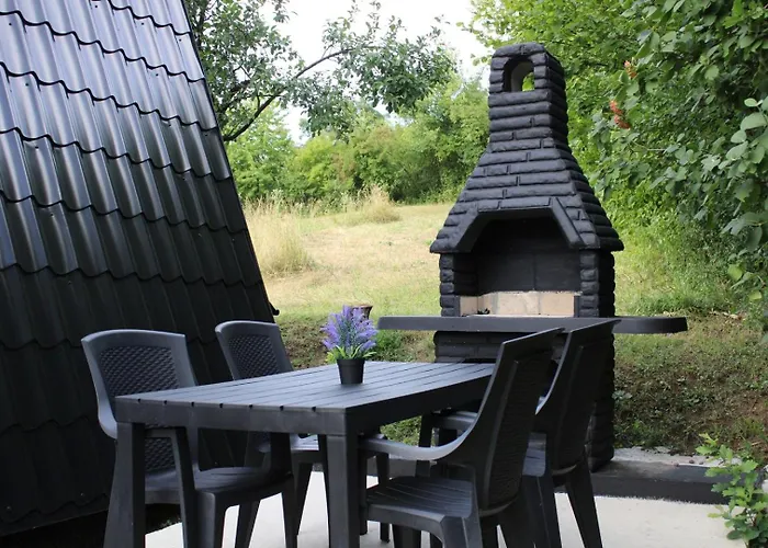 A-frame Luxury House Near Travnik With Hot Tub 度假居