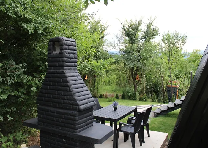 A-frame Luxury House Near Travnik With Hot Tub 度假居 *